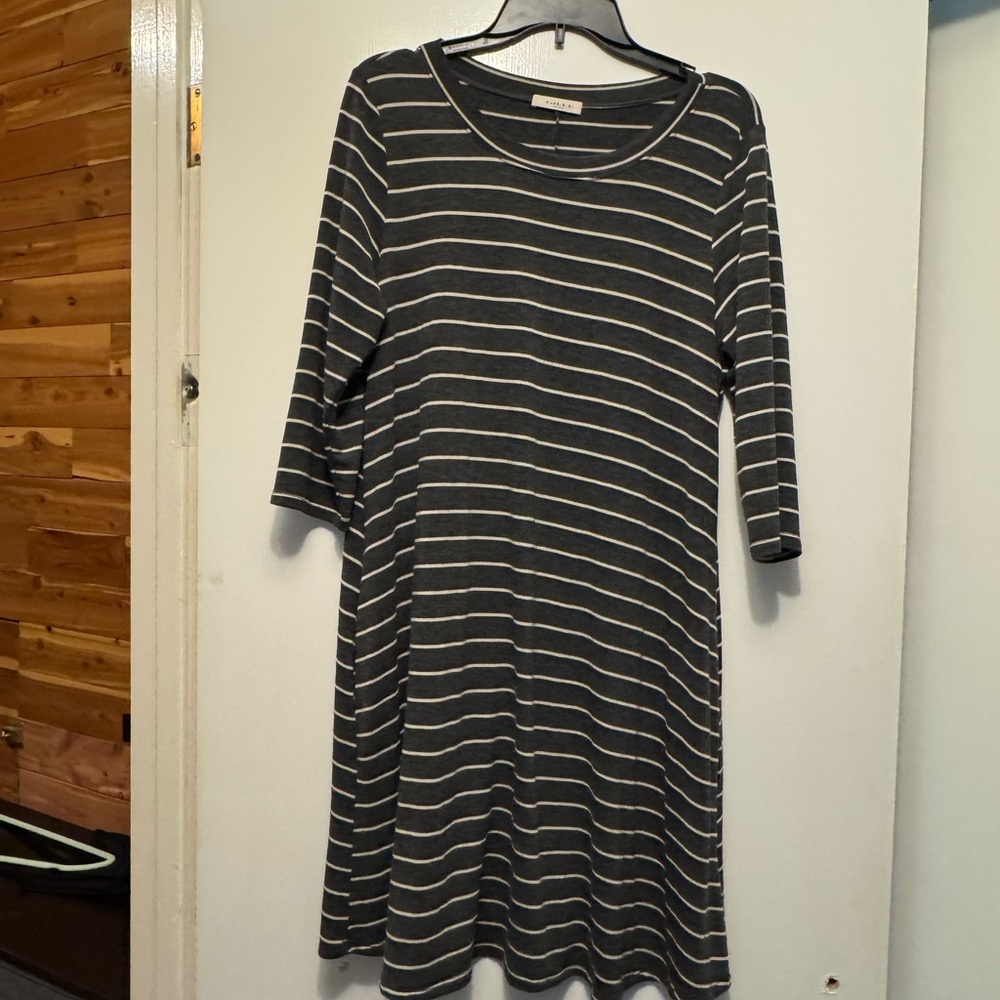 G.I.L.I. Black and Gray A-Line Dress 3/4 Sleeve